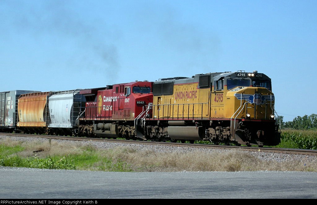 UP 4395 and CP 8547